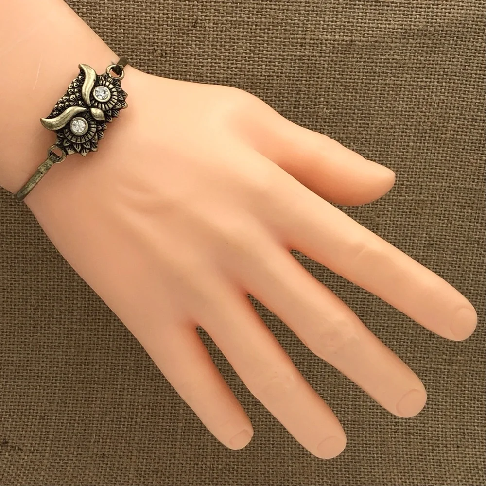 🌼 Owl Face Burnished Hook Bangle Bracelet